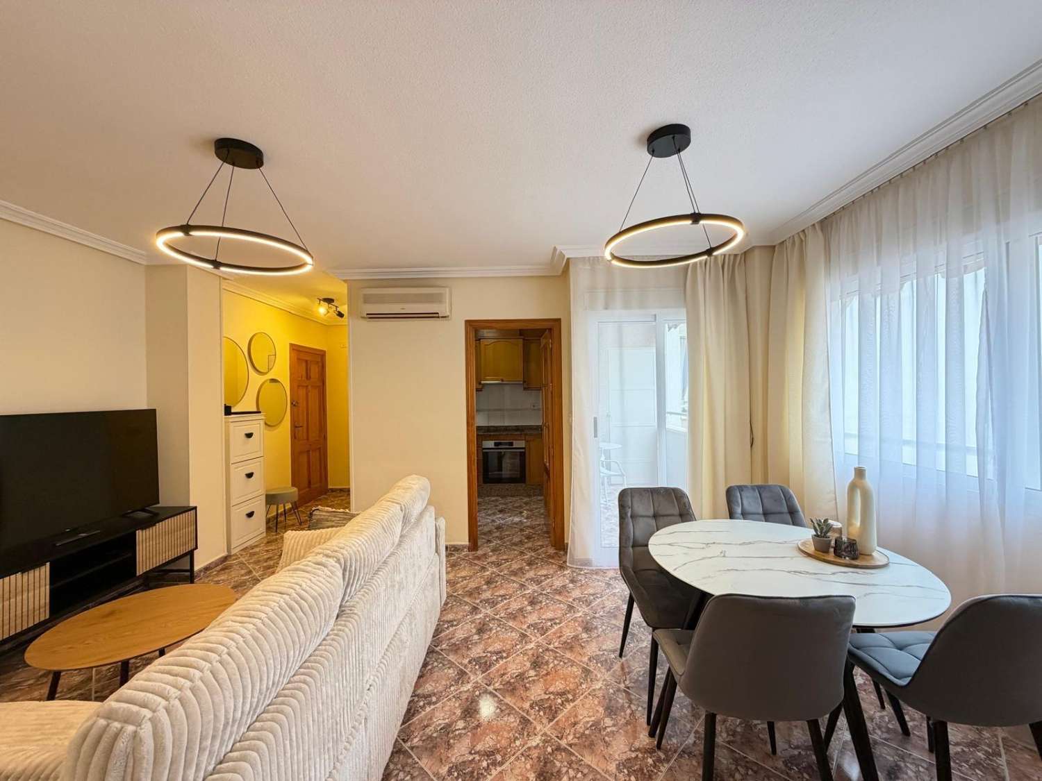 Renovated Apartment Just 200m from Los Locos Beach – Torrevieja