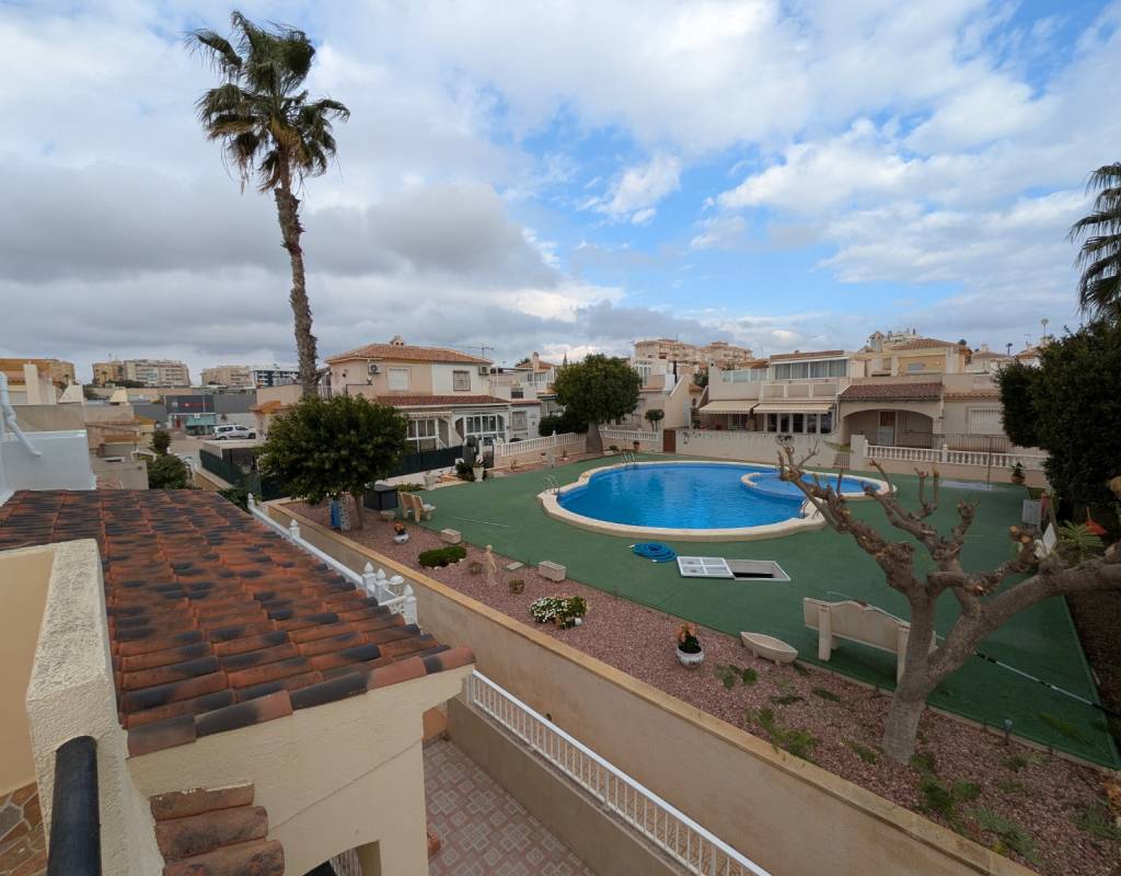 Townhouse with Large Terrace and Private Solarium – Miramar IV