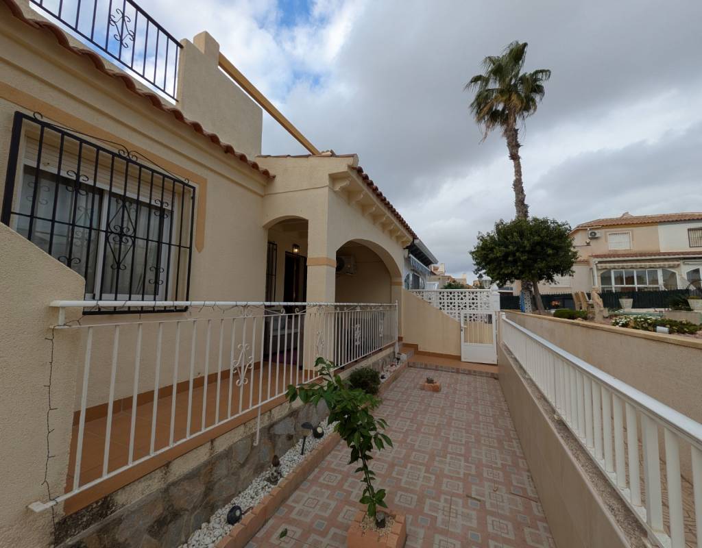 Townhouse with Large Terrace and Private Solarium – Miramar IV