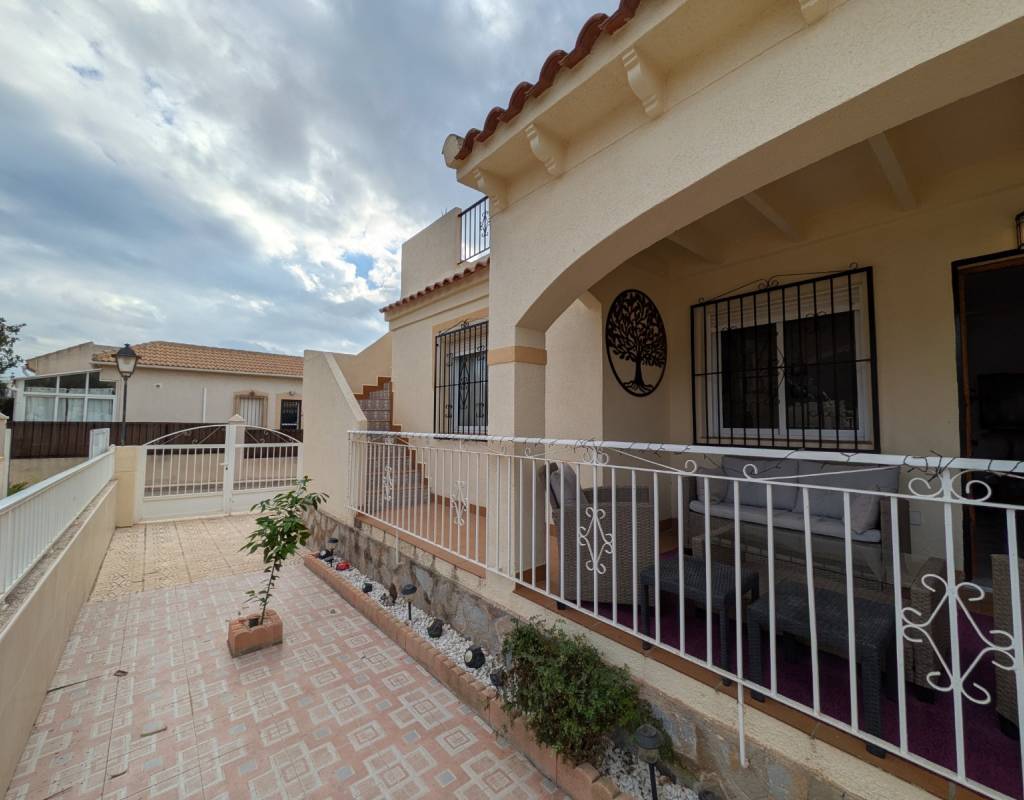 Townhouse with Large Terrace and Private Solarium – Miramar IV