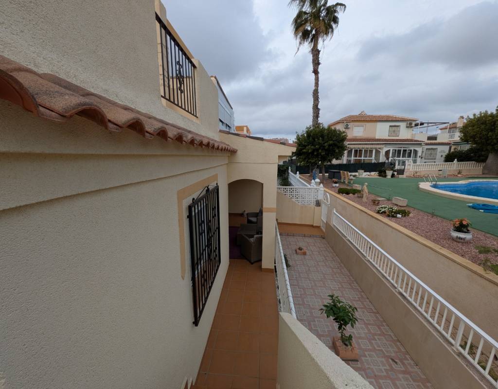 Townhouse with Large Terrace and Private Solarium – Miramar IV