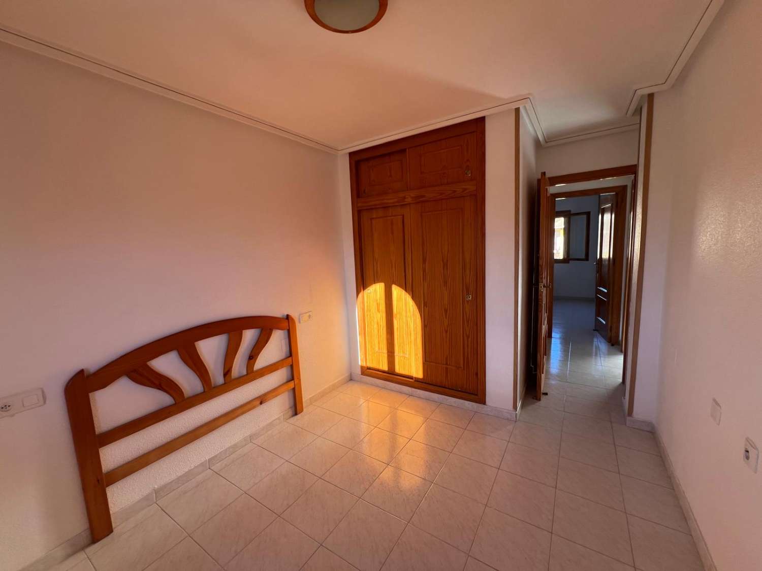 Apartmán s velkou terasou a výhledem na moře – Torrevieja