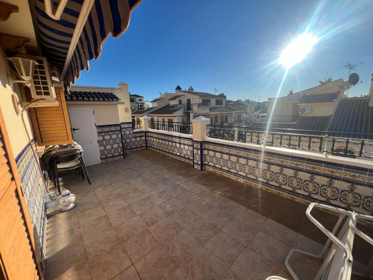 Apartmán s velkou terasou a výhledem na moře – Torrevieja