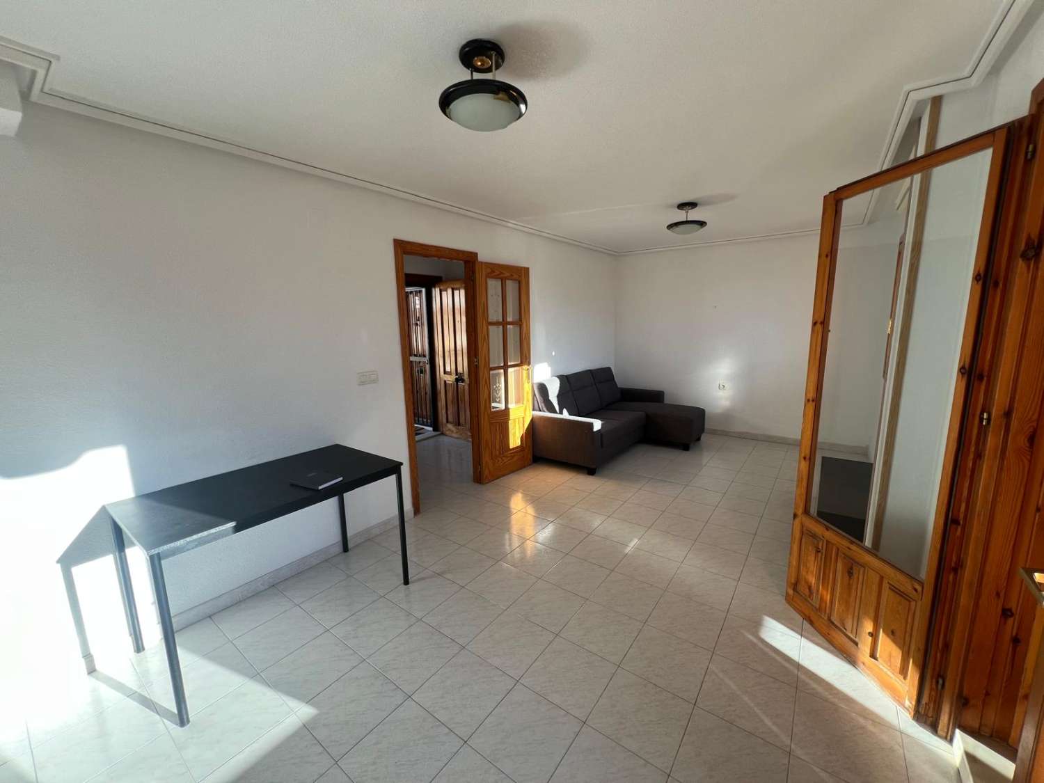 Apartmán s velkou terasou a výhledem na moře – Torrevieja