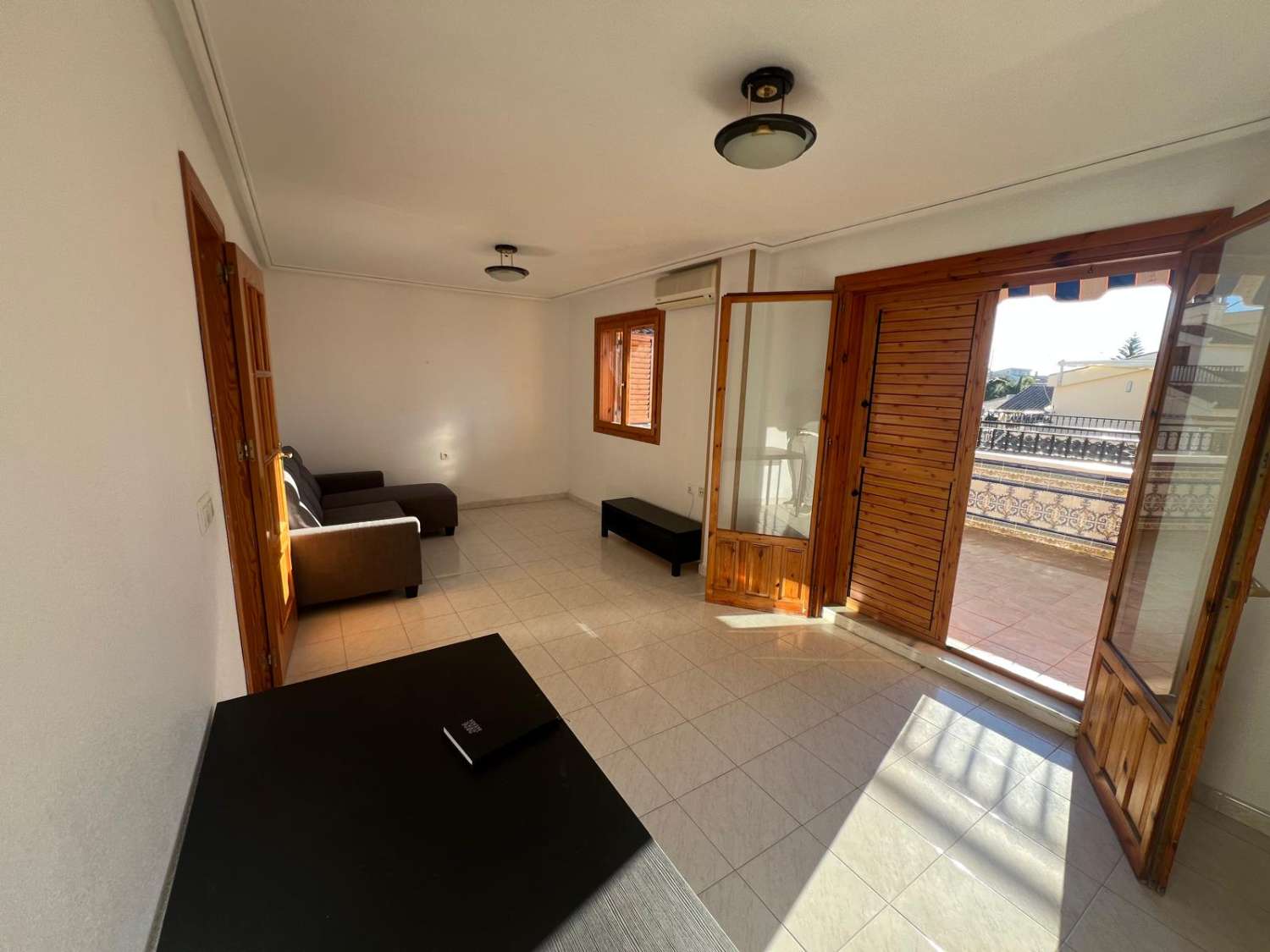 Apartmán s velkou terasou a výhledem na moře – Torrevieja