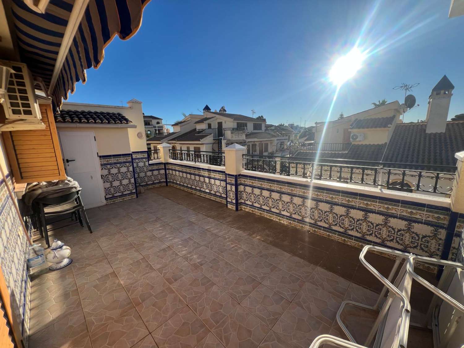 Apartmán s velkou terasou a výhledem na moře – Torrevieja