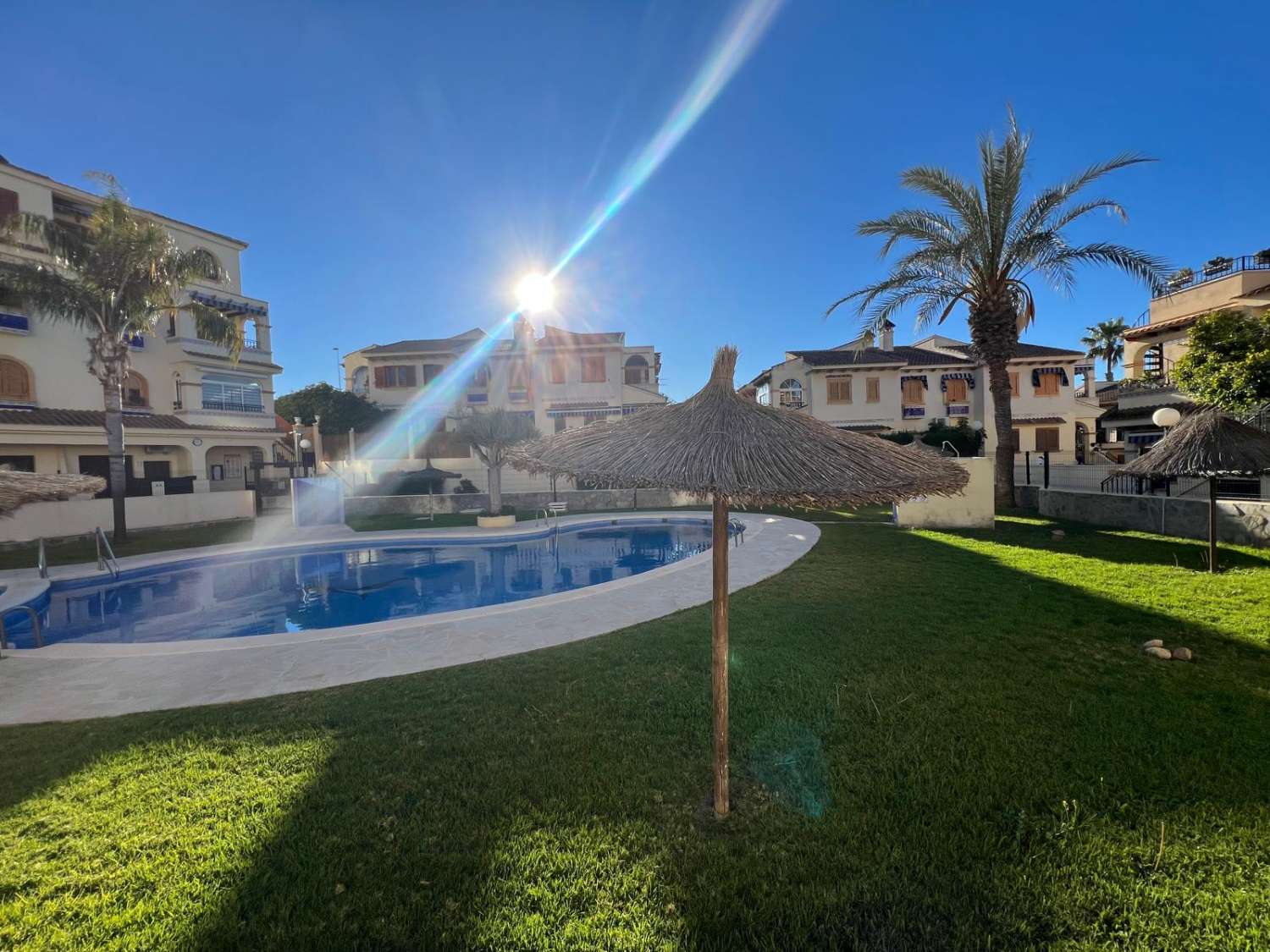 Apartmán s velkou terasou a výhledem na moře – Torrevieja