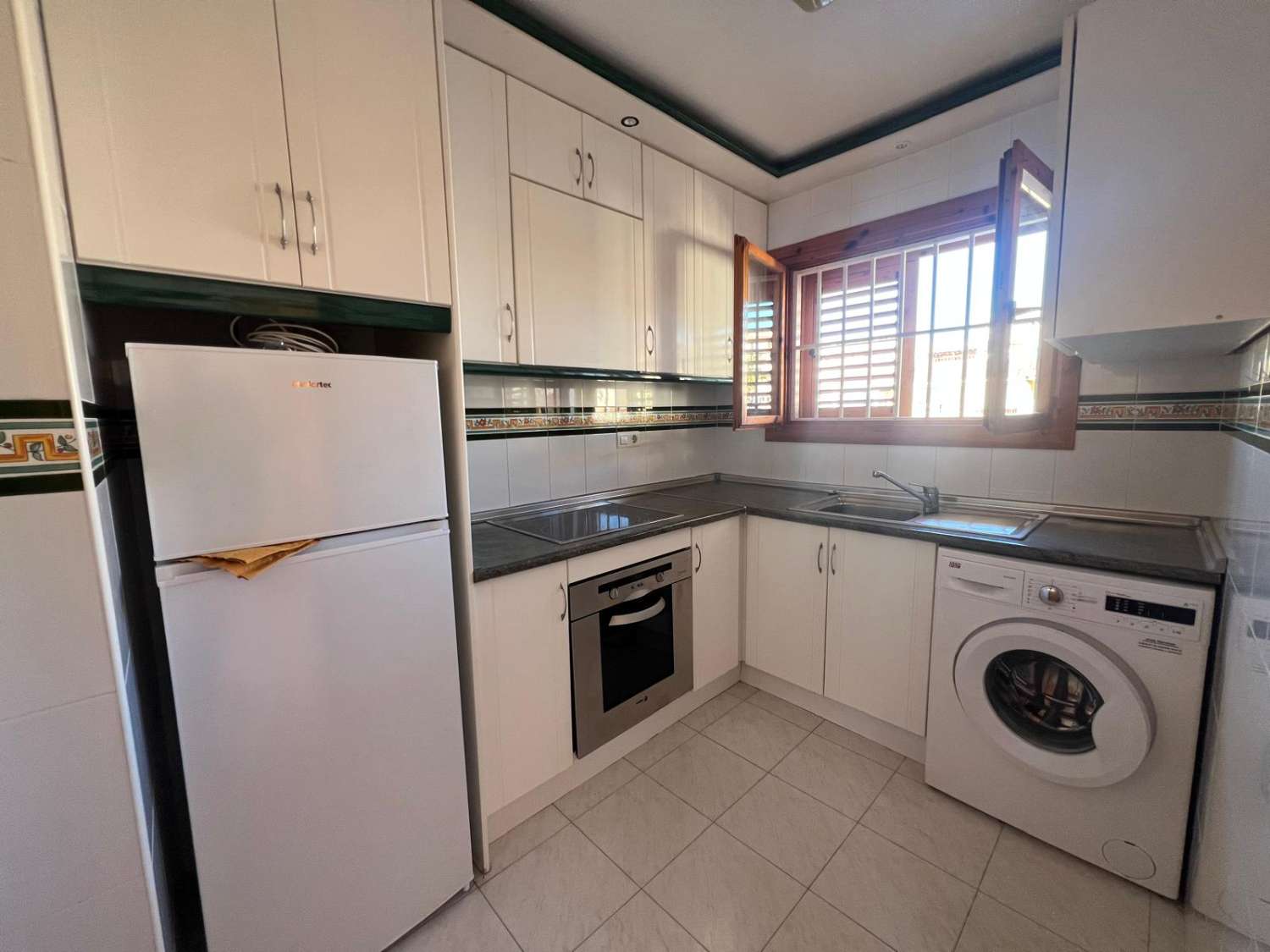 Apartmán s velkou terasou a výhledem na moře – Torrevieja