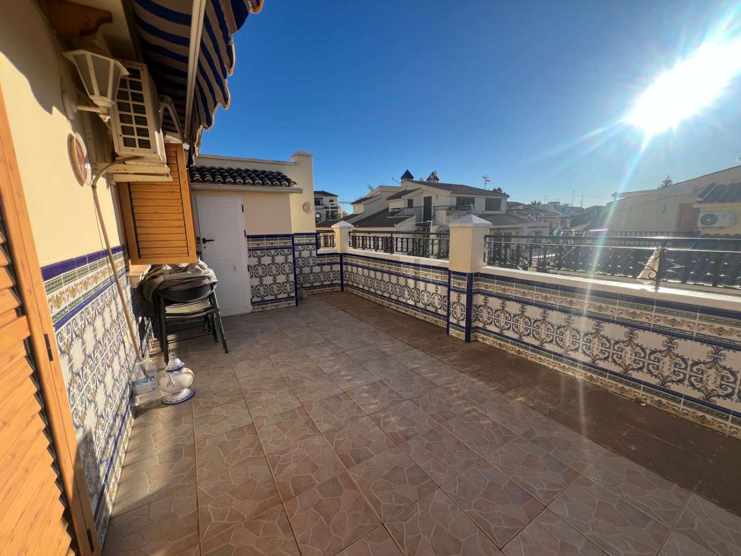 Apartmán s velkou terasou a výhledem na moře – Torrevieja