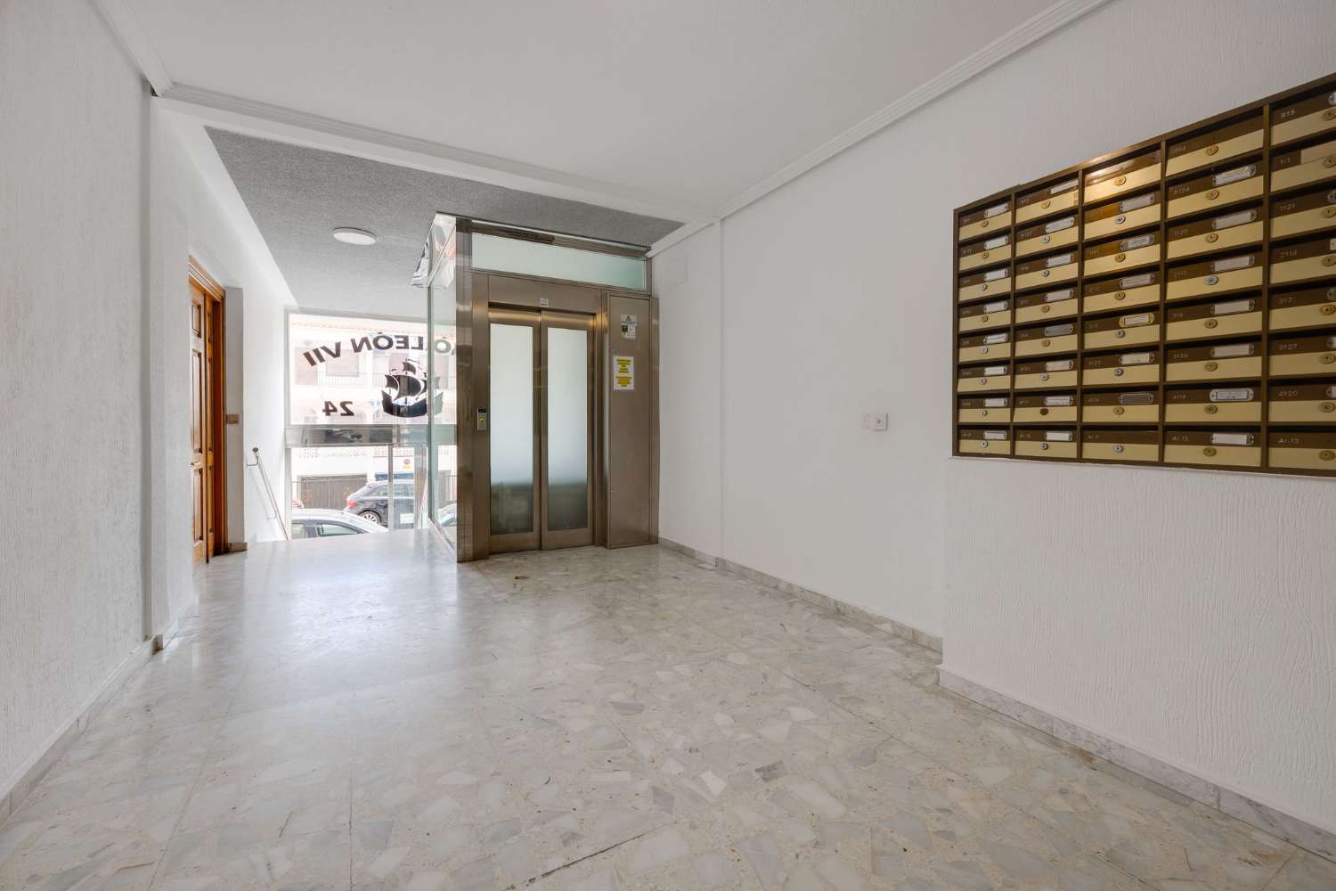 Moderní studio s bazénem a turistickou licencí – Torrevieja