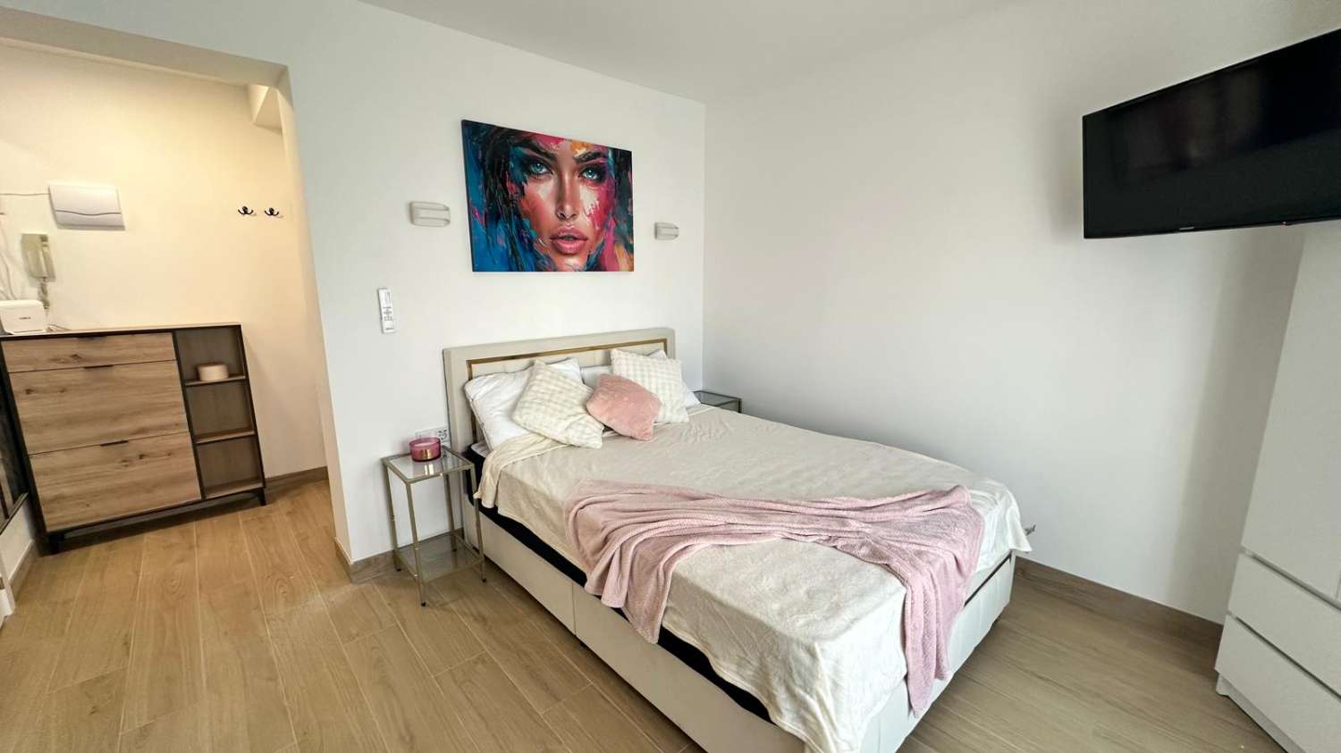 Bydlení u moře – moderní apartmán jen 20 metrů od pláže, Torrevieja