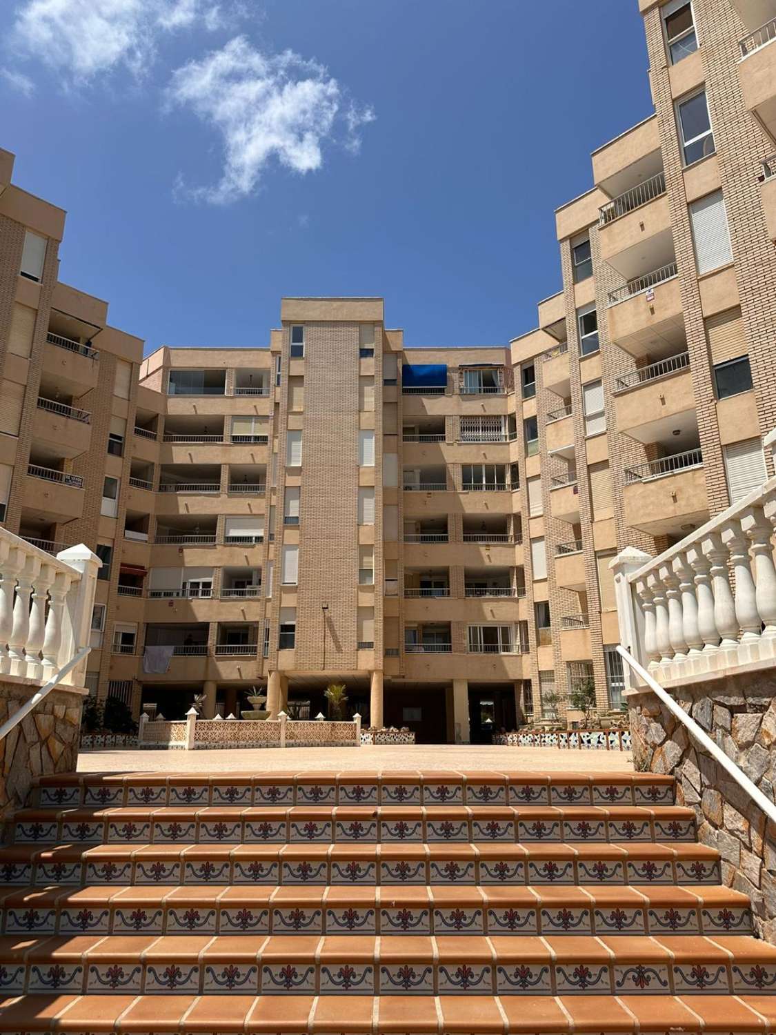 Bydlení u moře – moderní apartmán jen 20 metrů od pláže, Torrevieja