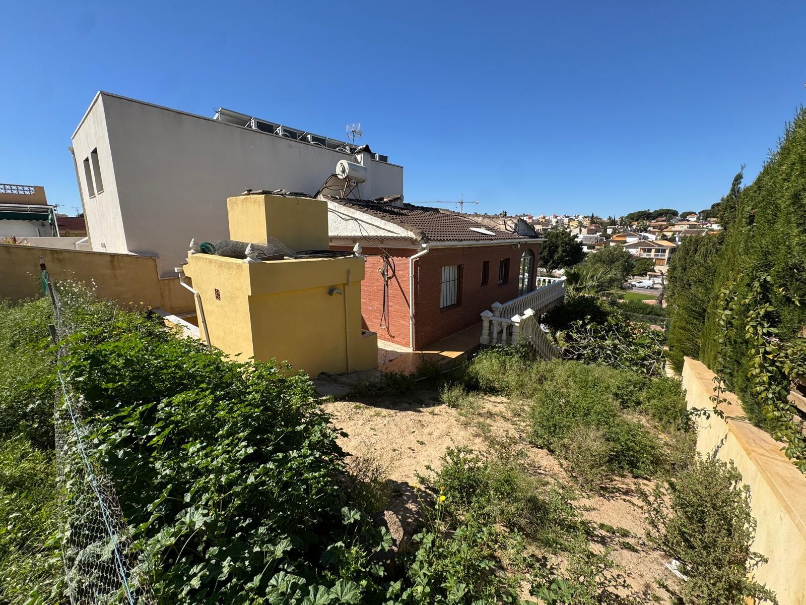 Villa te koop in Torrevieja