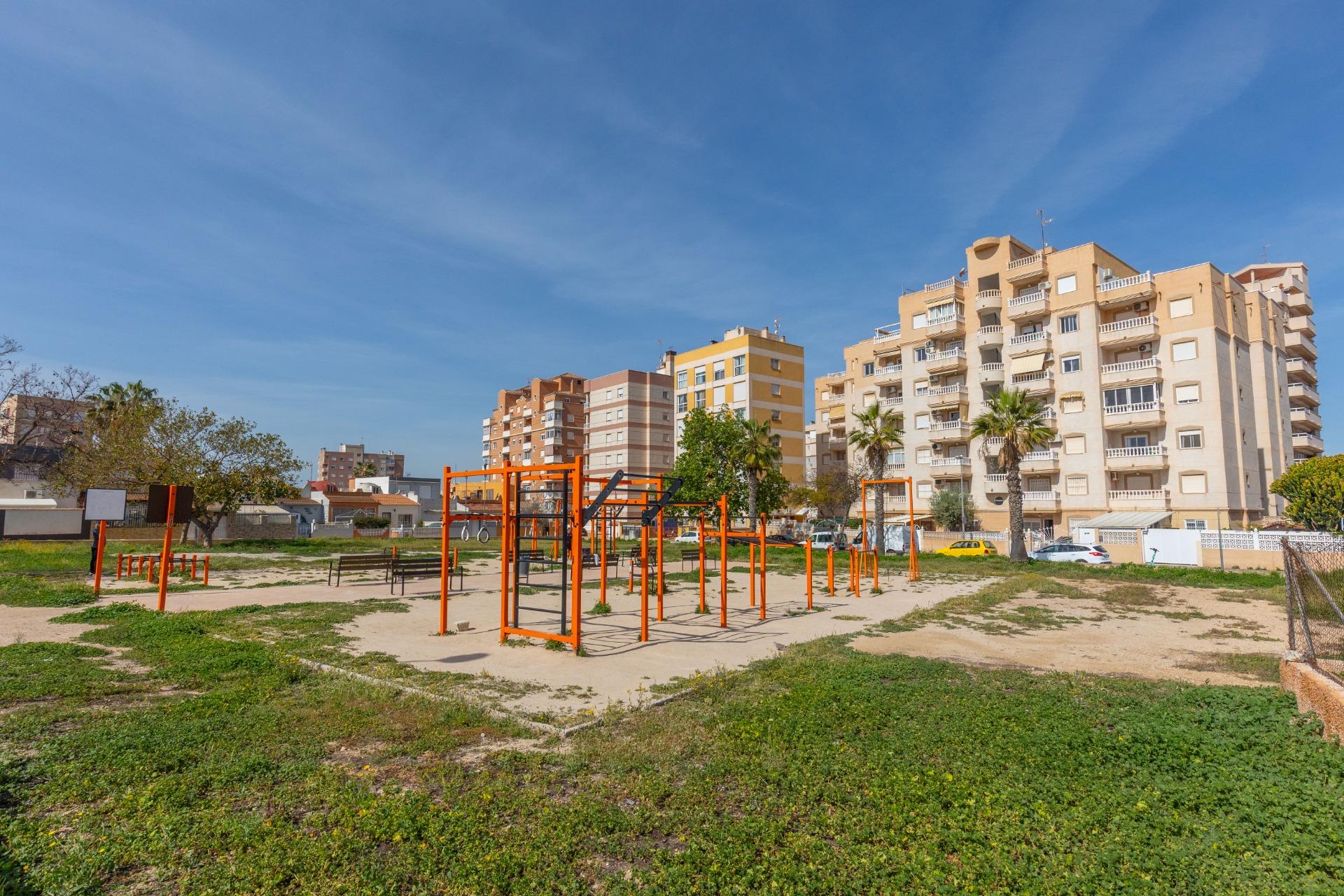Slunce, výhledy a středomořská atmosféra | Nueva Torrevieja