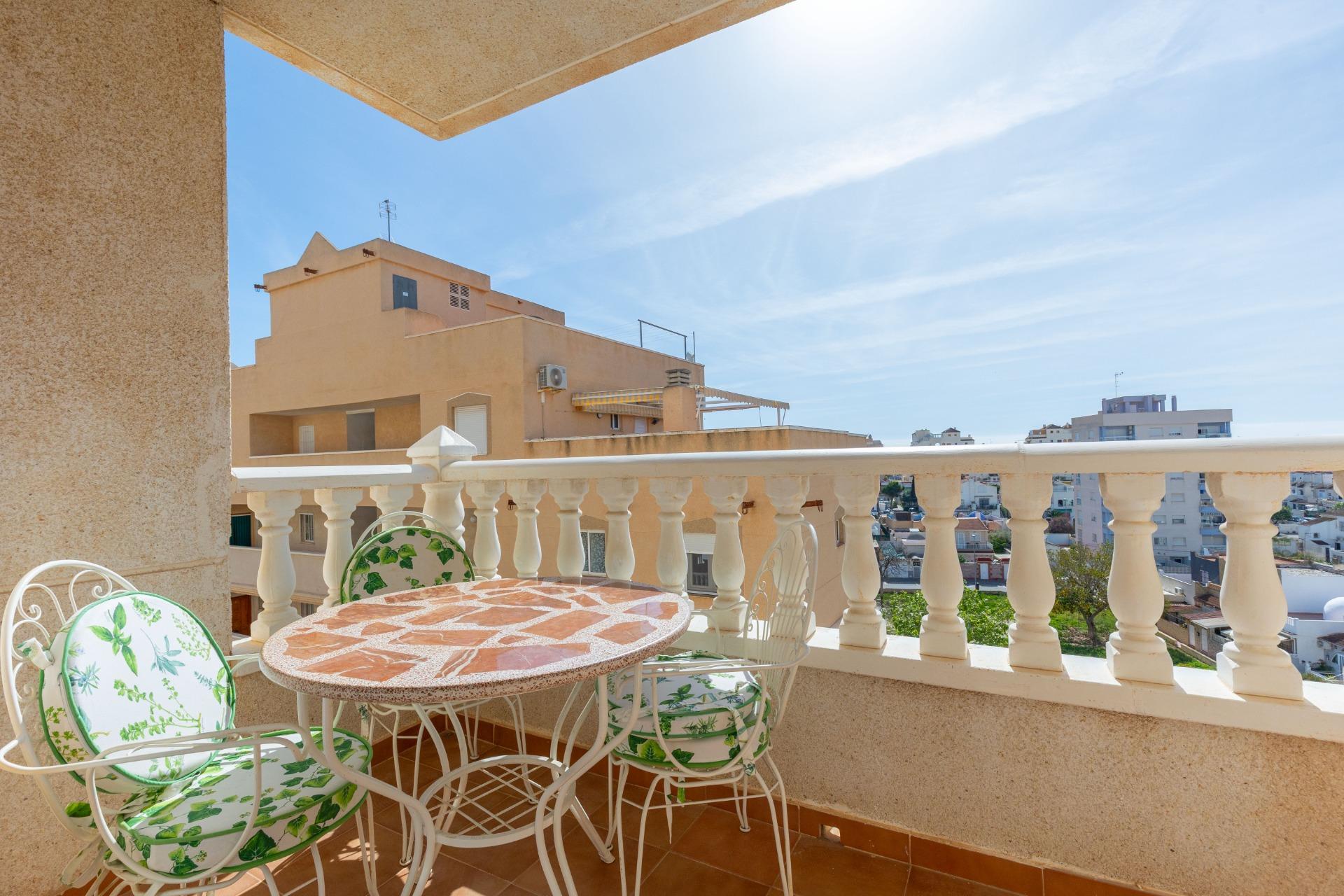 Slunce, výhledy a středomořská atmosféra | Nueva Torrevieja