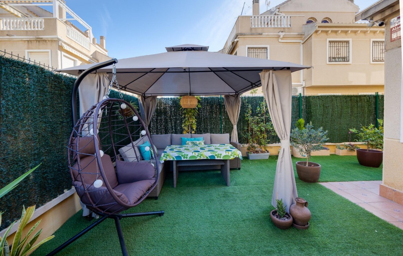 Fully Renovated Ground Floor Bungalow in Pueblo Marino | Torrevieja