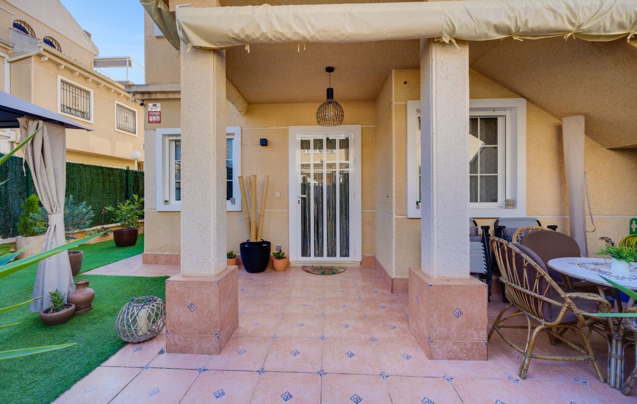Fully Renovated Ground Floor Bungalow in Pueblo Marino | Torrevieja
