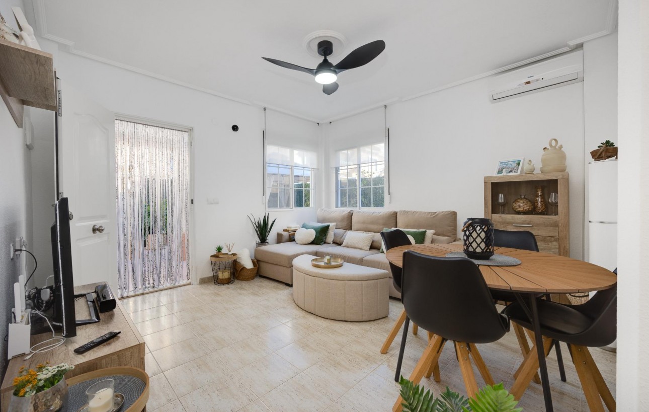 Fully Renovated Ground Floor Bungalow in Pueblo Marino | Torrevieja