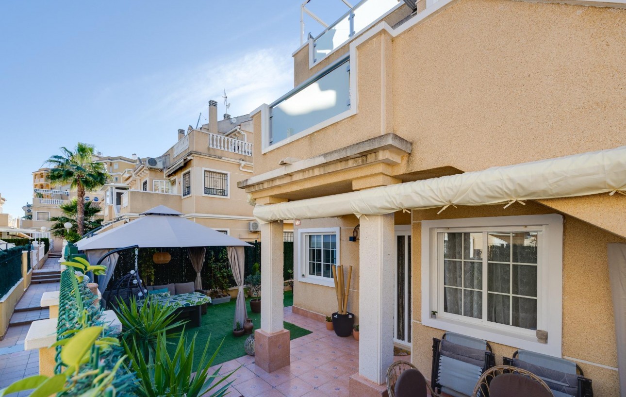 Fully Renovated Ground Floor Bungalow in Pueblo Marino | Torrevieja