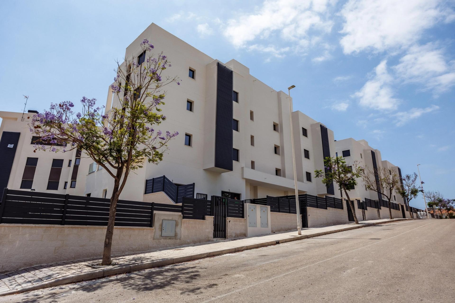 Objevte exkluzivní kolekci osmi apartmánů s turistickou licencí ve Villajoyose