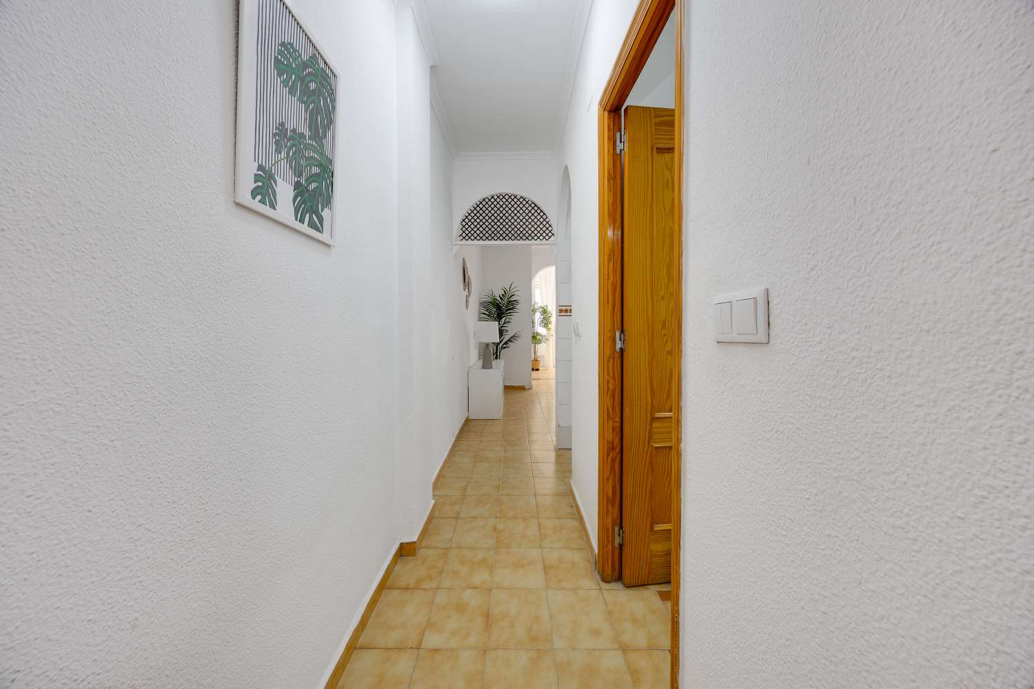 Fully renovated 1-bedroom apartment with communal pool just 530 metres from the sea