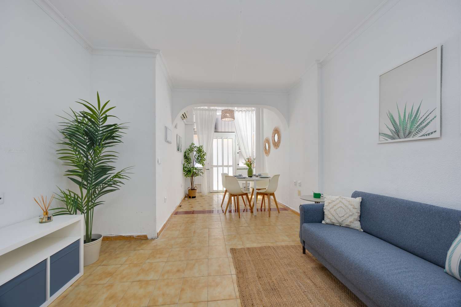 Fully renovated 1-bedroom apartment with communal pool just 530 metres from the sea