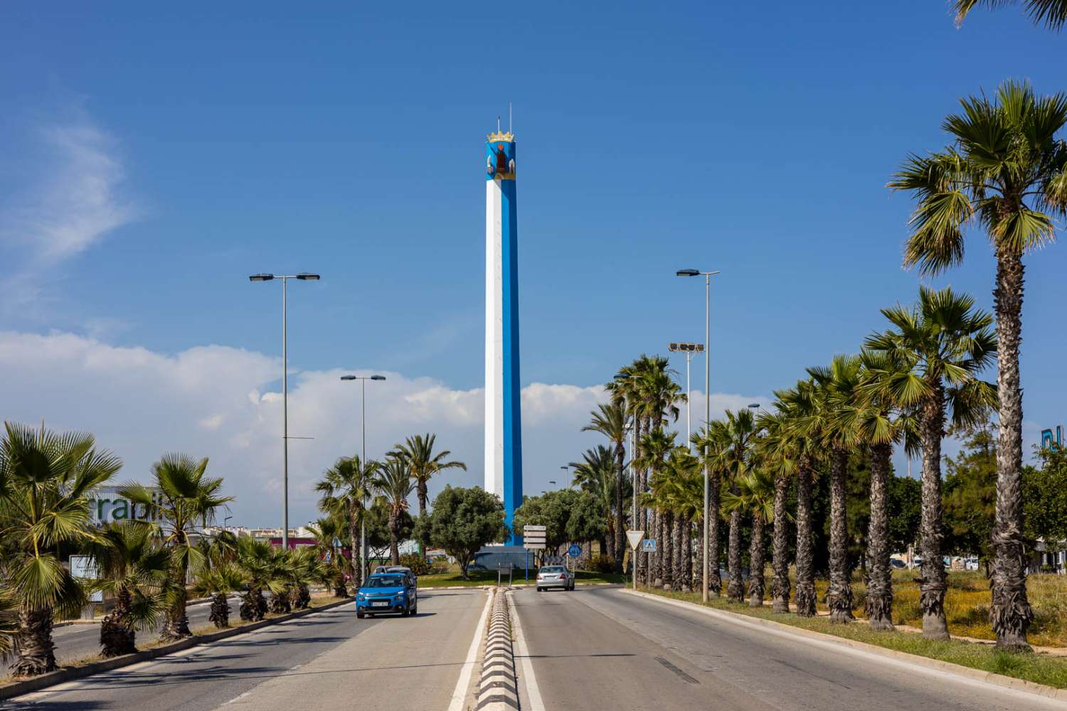 Fully renovated 1-bedroom apartment with communal pool just 530 metres from the sea