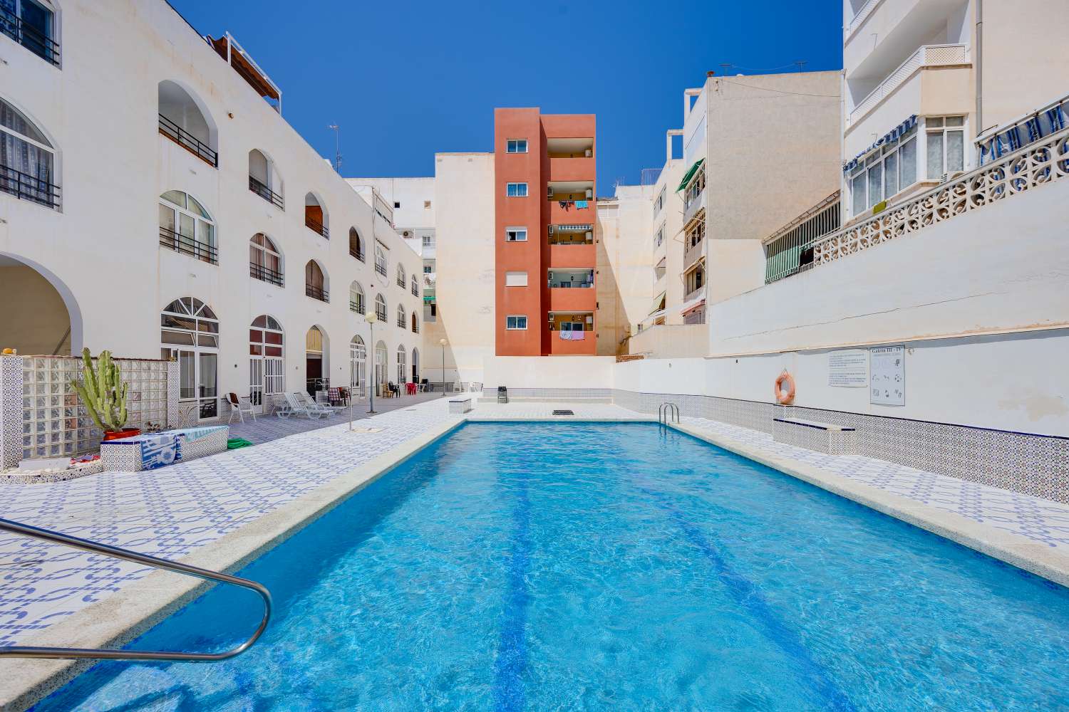 Fully renovated 1-bedroom apartment with communal pool just 530 metres from the sea