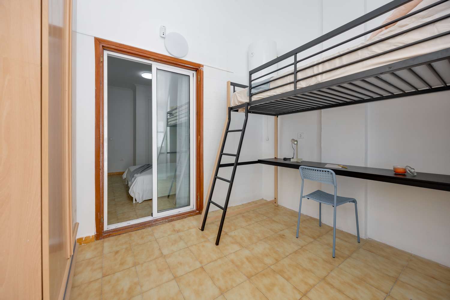 Fully renovated 1-bedroom apartment with communal pool just 530 metres from the sea