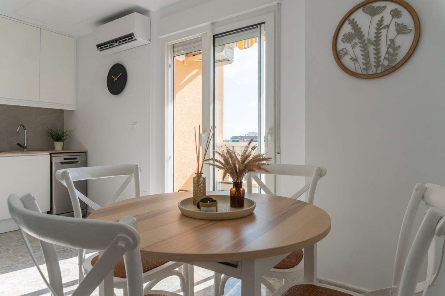 Fully renovated apartment in La Mata – just a few steps from the beach