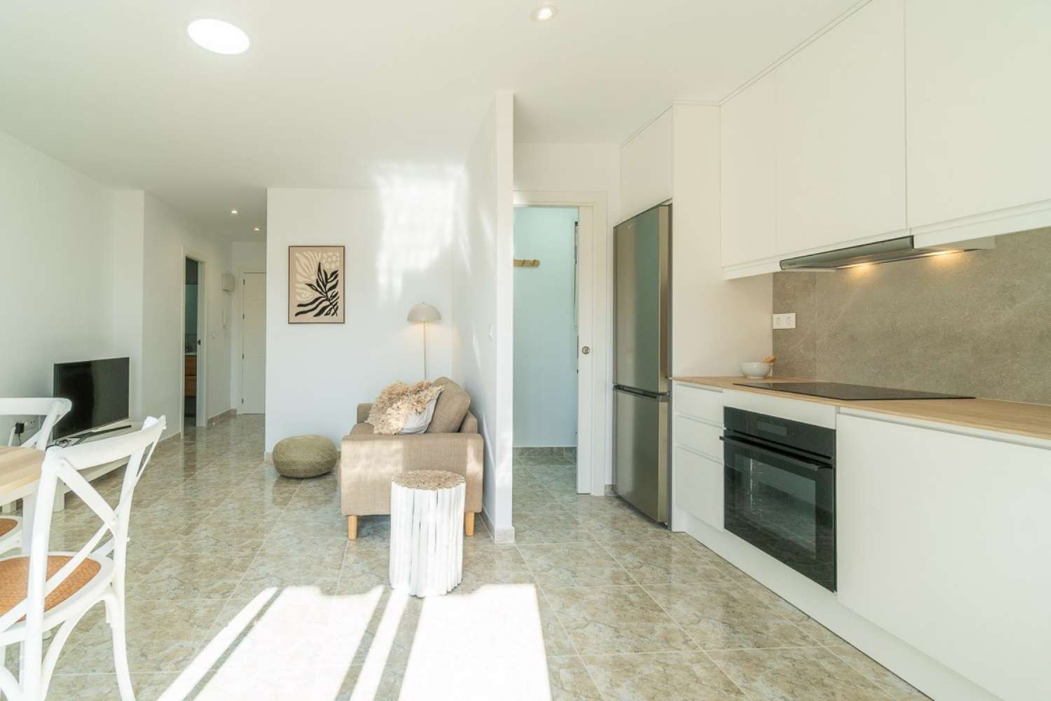 Fully renovated apartment in La Mata – just a few steps from the beach