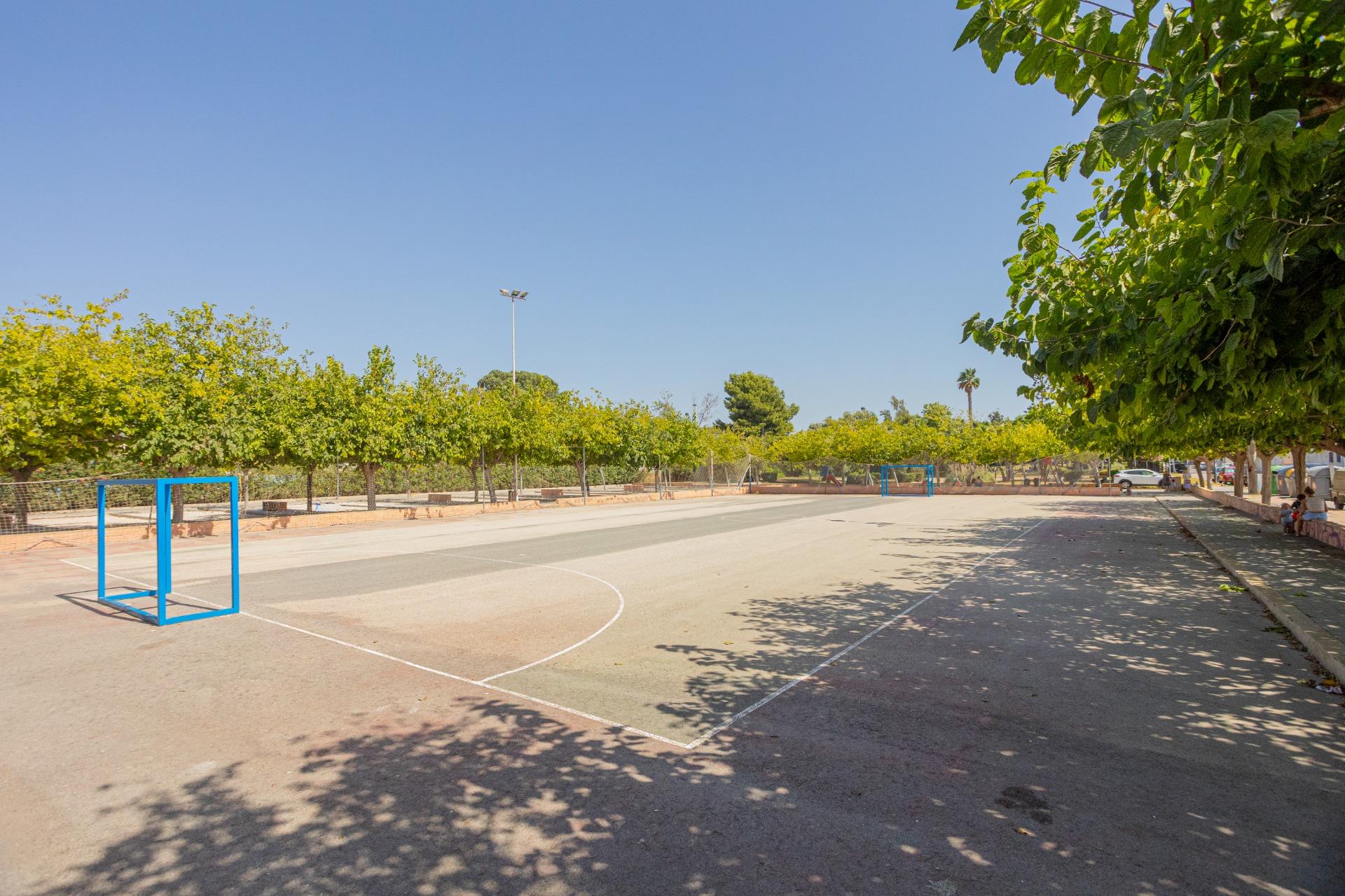 Ground-floor bungalow with terrace 400 metres from Los Náufragos beach – Torrevieja