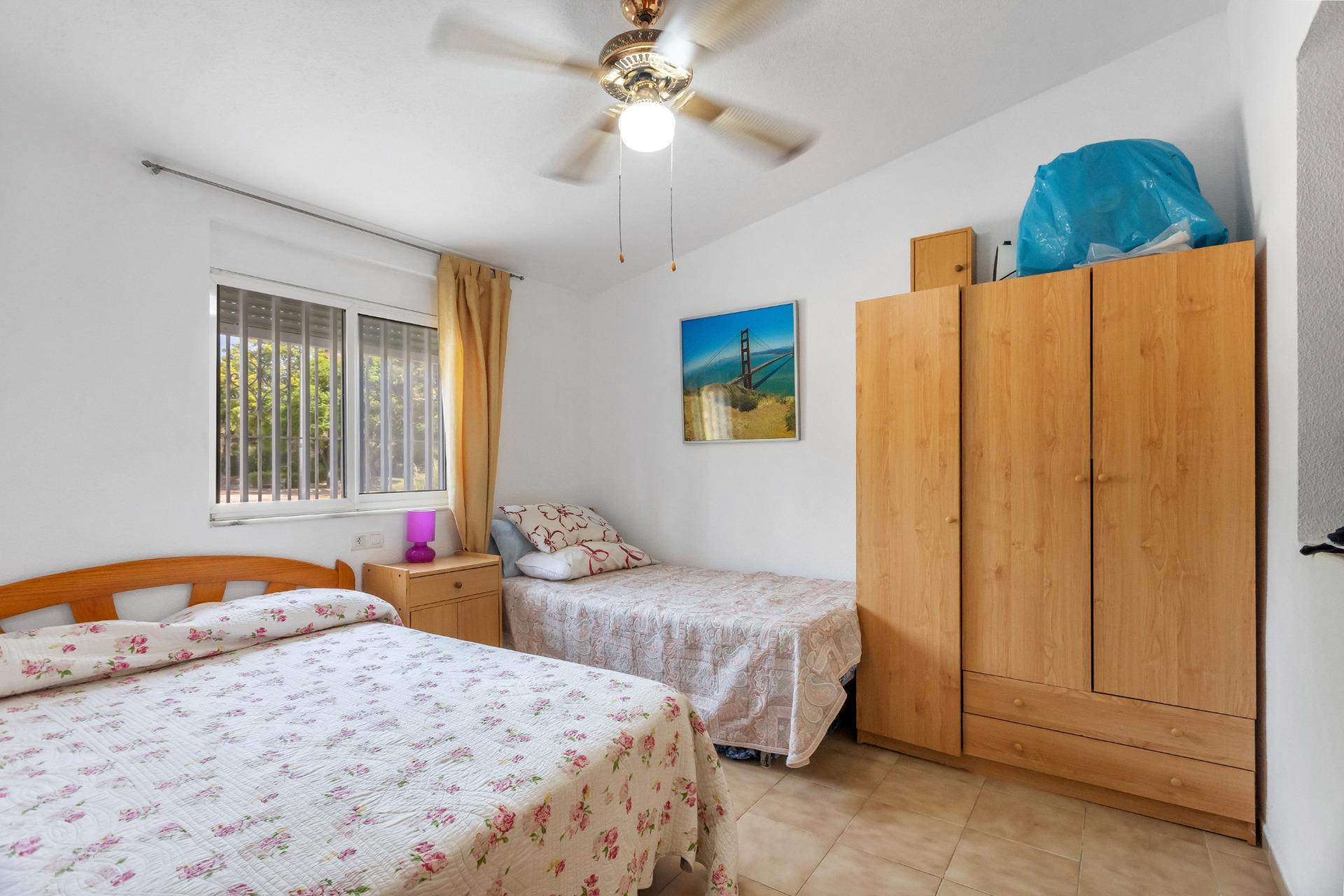 Ground-floor bungalow with terrace 400 metres from Los Náufragos beach – Torrevieja