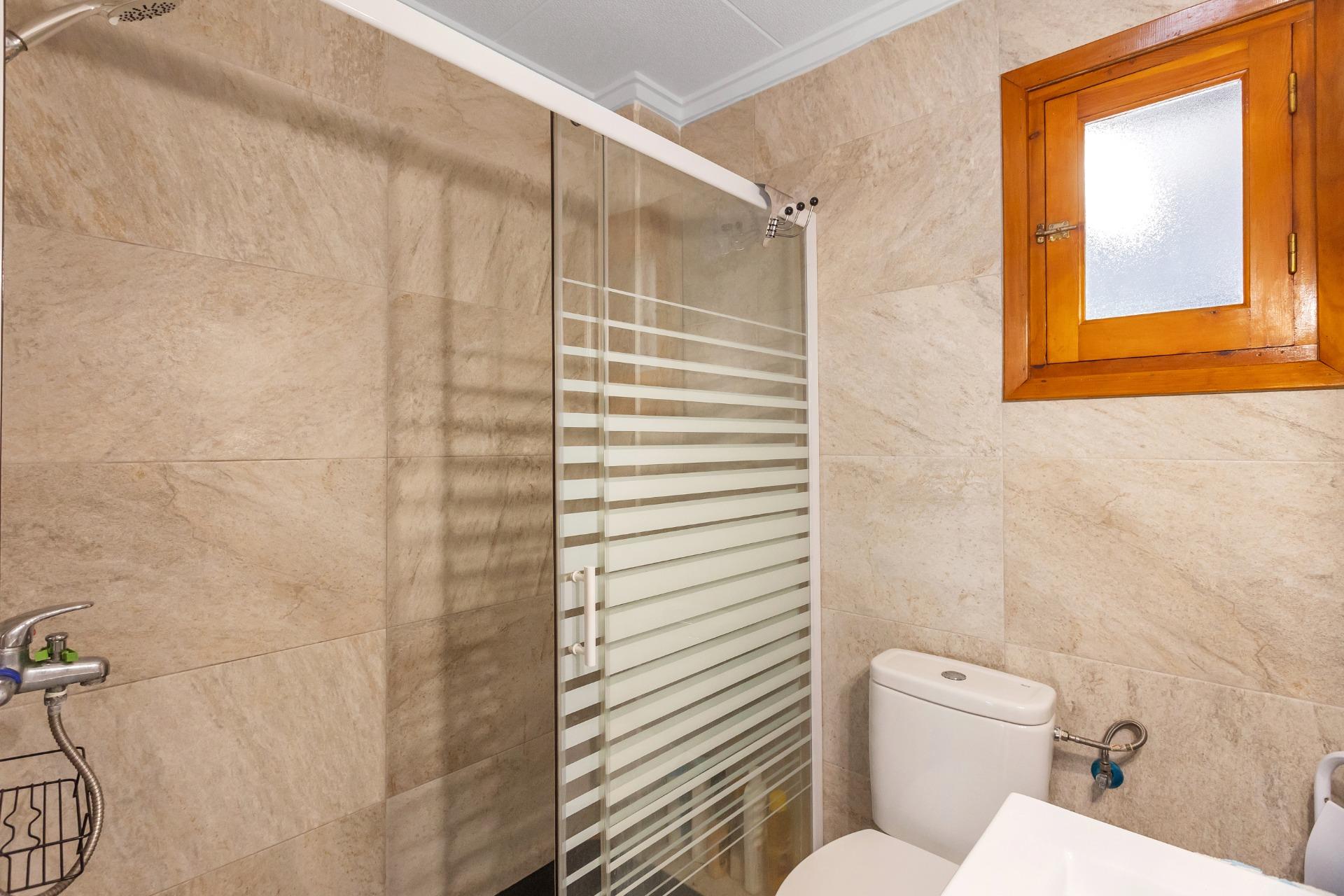 Ground-floor bungalow with terrace 400 metres from Los Náufragos beach – Torrevieja