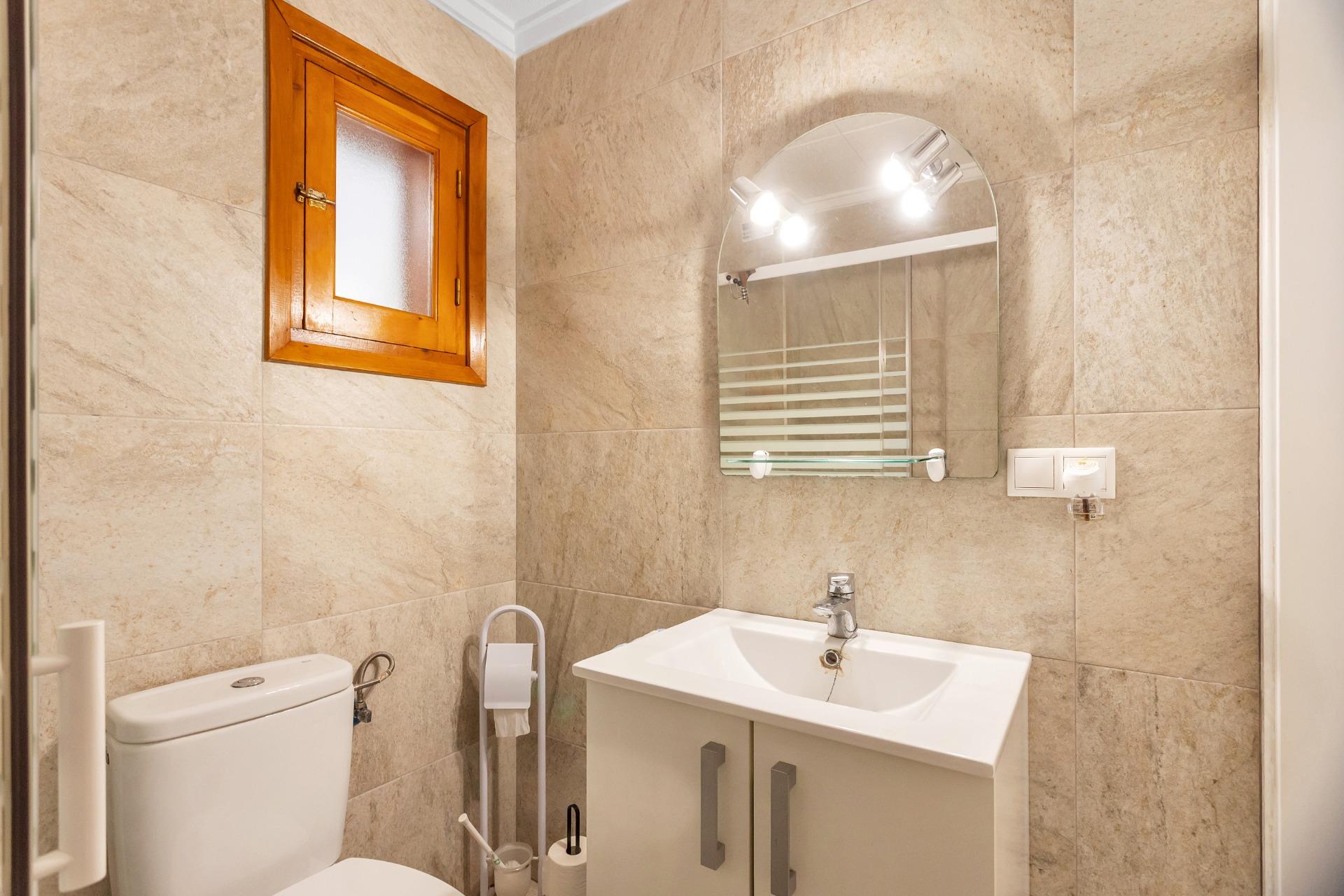 Ground-floor bungalow with terrace 400 metres from Los Náufragos beach – Torrevieja