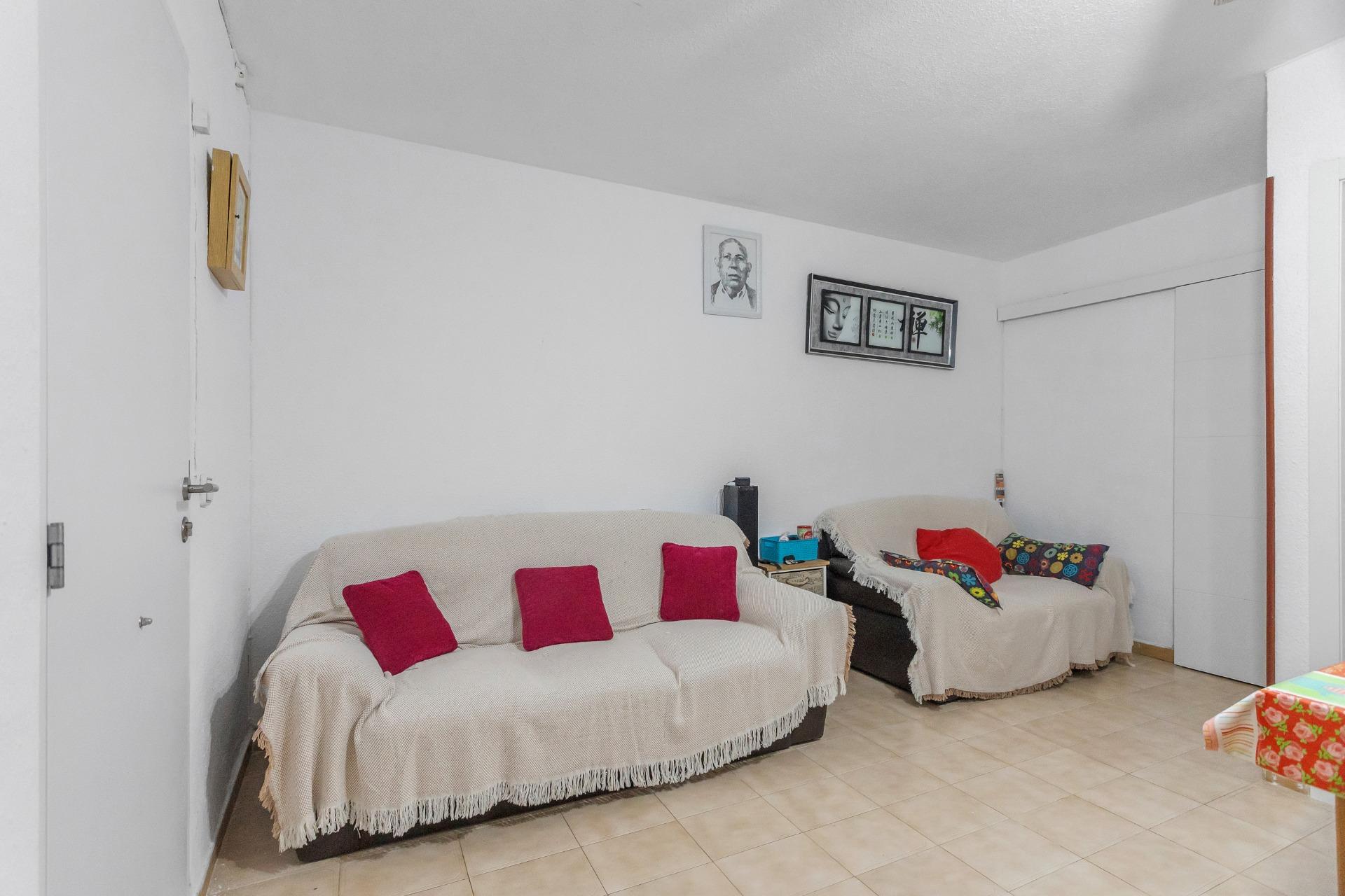 Ground-floor bungalow with terrace 400 metres from Los Náufragos beach – Torrevieja