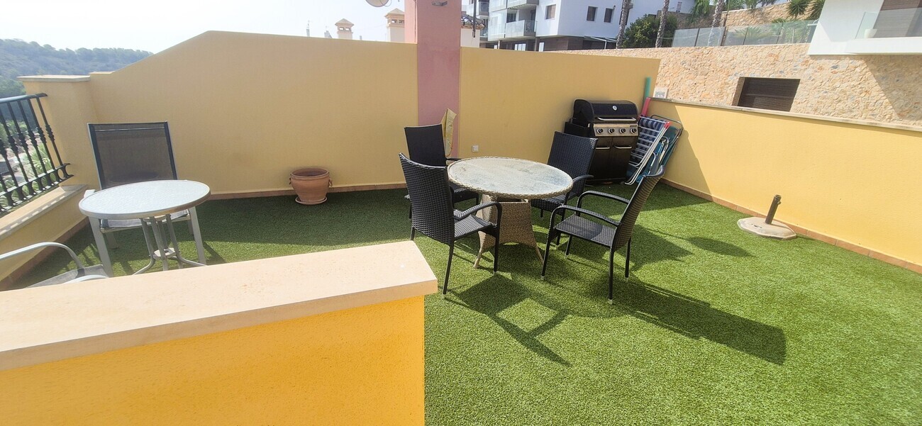 PENTHOUSE S PRIVÁTNÍM SOLÁRIEM A TURISTICKOU LICENCÍ – LAS RAMBLAS GOLF, ORIHUELA COSTA