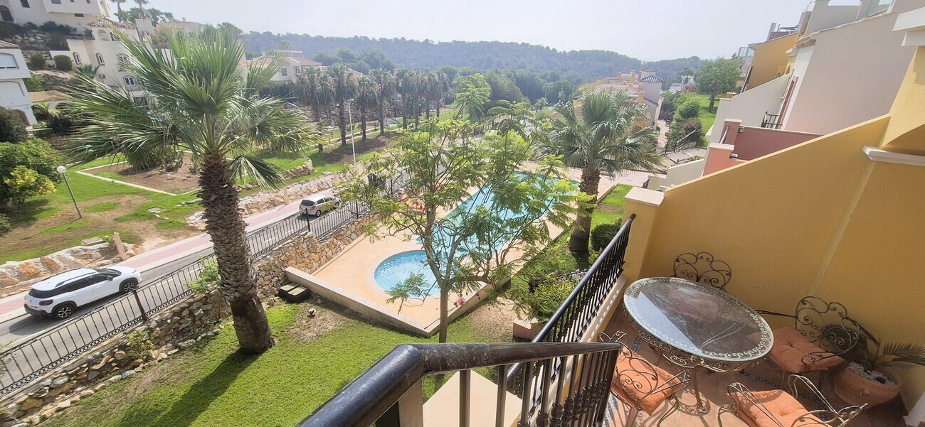 PENTHOUSE S PRIVÁTNÍM SOLÁRIEM A TURISTICKOU LICENCÍ – LAS RAMBLAS GOLF, ORIHUELA COSTA