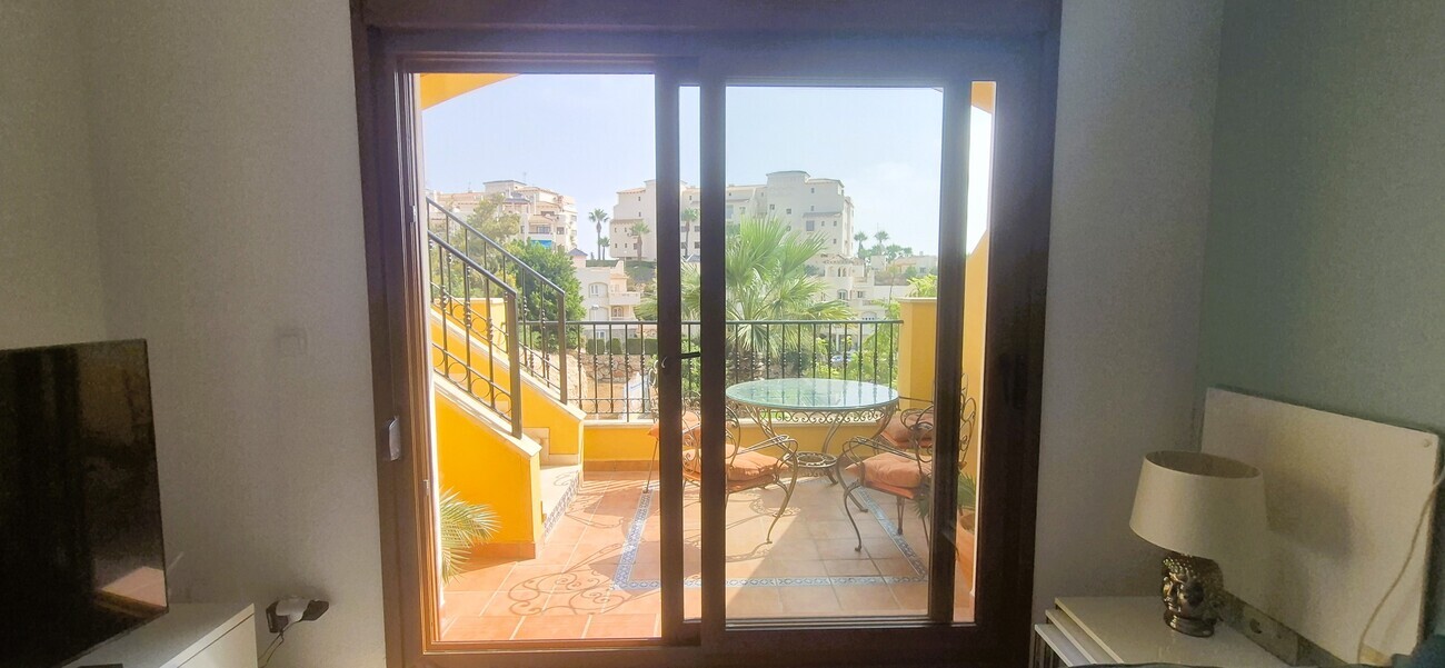 PENTHOUSE S PRIVÁTNÍM SOLÁRIEM A TURISTICKOU LICENCÍ – LAS RAMBLAS GOLF, ORIHUELA COSTA