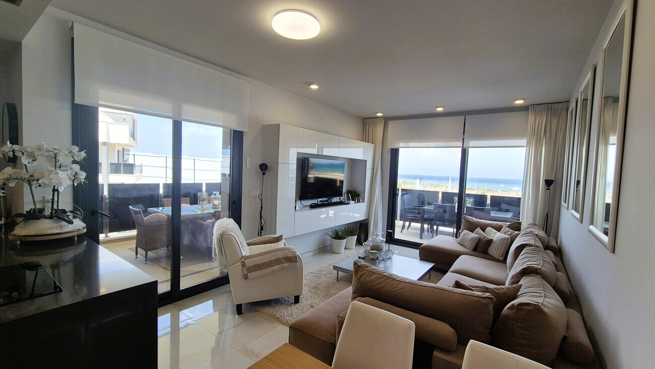 LUXUSNÍ APARTMÁN SE 3 LOŽNICEMI A PANORAMATICKÝM VÝHLEDEM NA MOŘE – AMANECER DELUXE, PLAYA FLAMENCA
