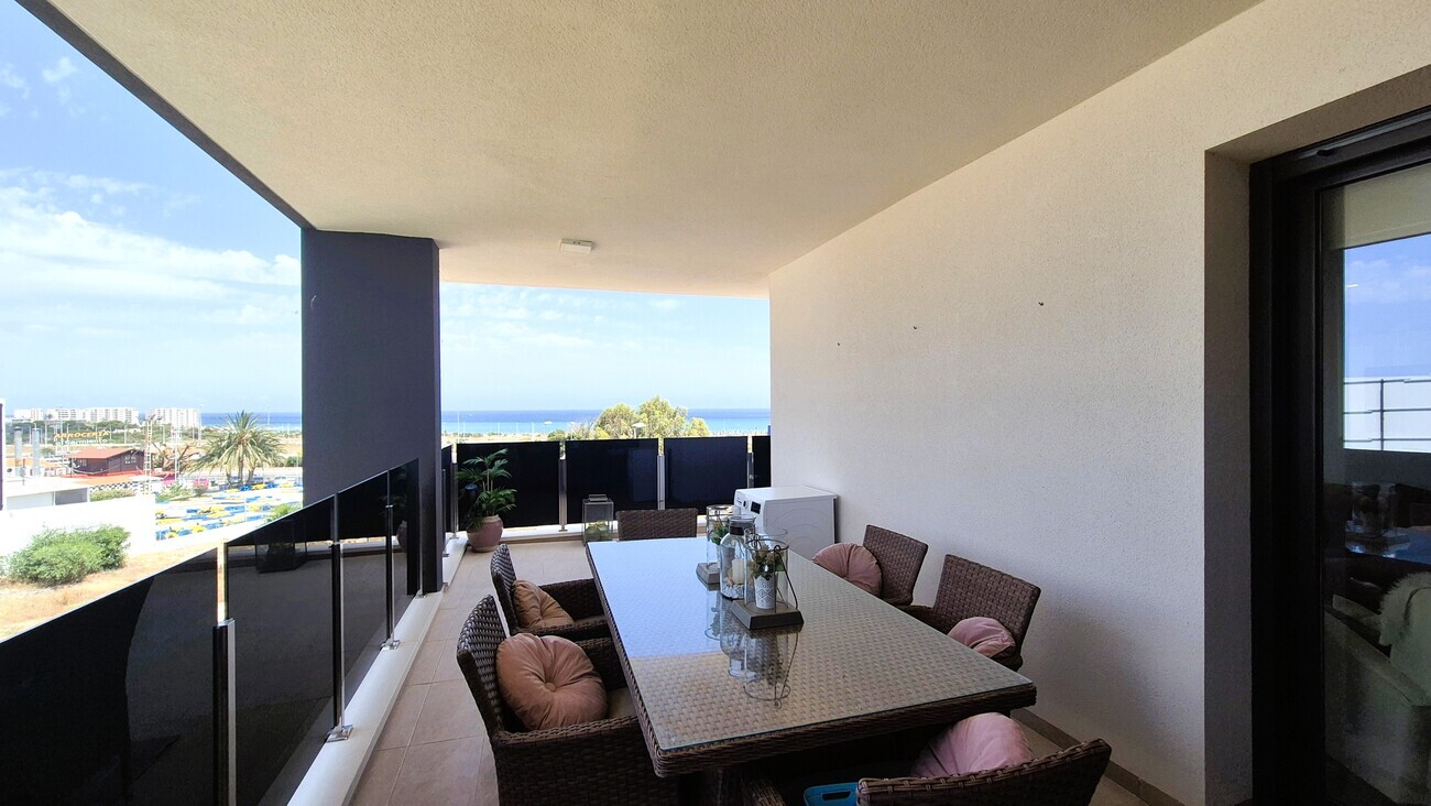 LUXUSNÍ APARTMÁN SE 3 LOŽNICEMI A PANORAMATICKÝM VÝHLEDEM NA MOŘE – AMANECER DELUXE, PLAYA FLAMENCA