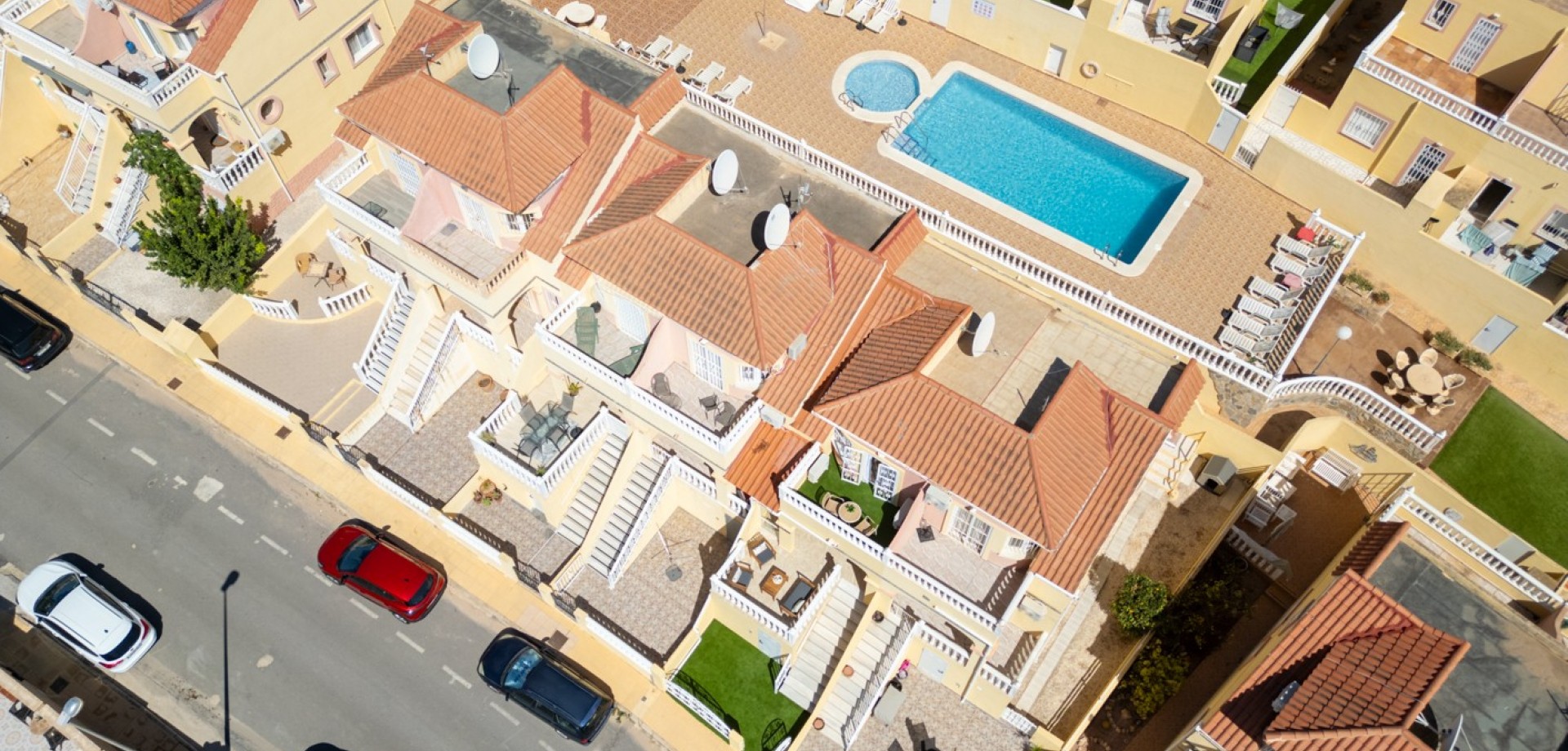 2-BEDROOM TOWNHOUSE WITH TERRACES AND COMMUNAL POOL – LAS FILIPINAS, ORIHUELA COSTA