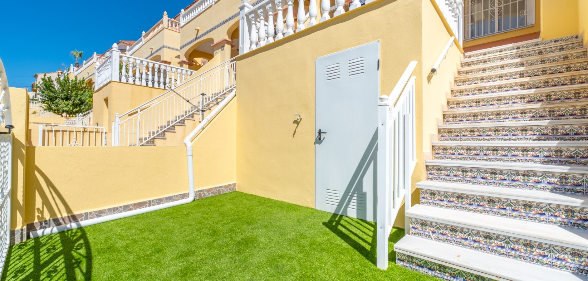 2-BEDROOM TOWNHOUSE WITH TERRACES AND COMMUNAL POOL – LAS FILIPINAS, ORIHUELA COSTA