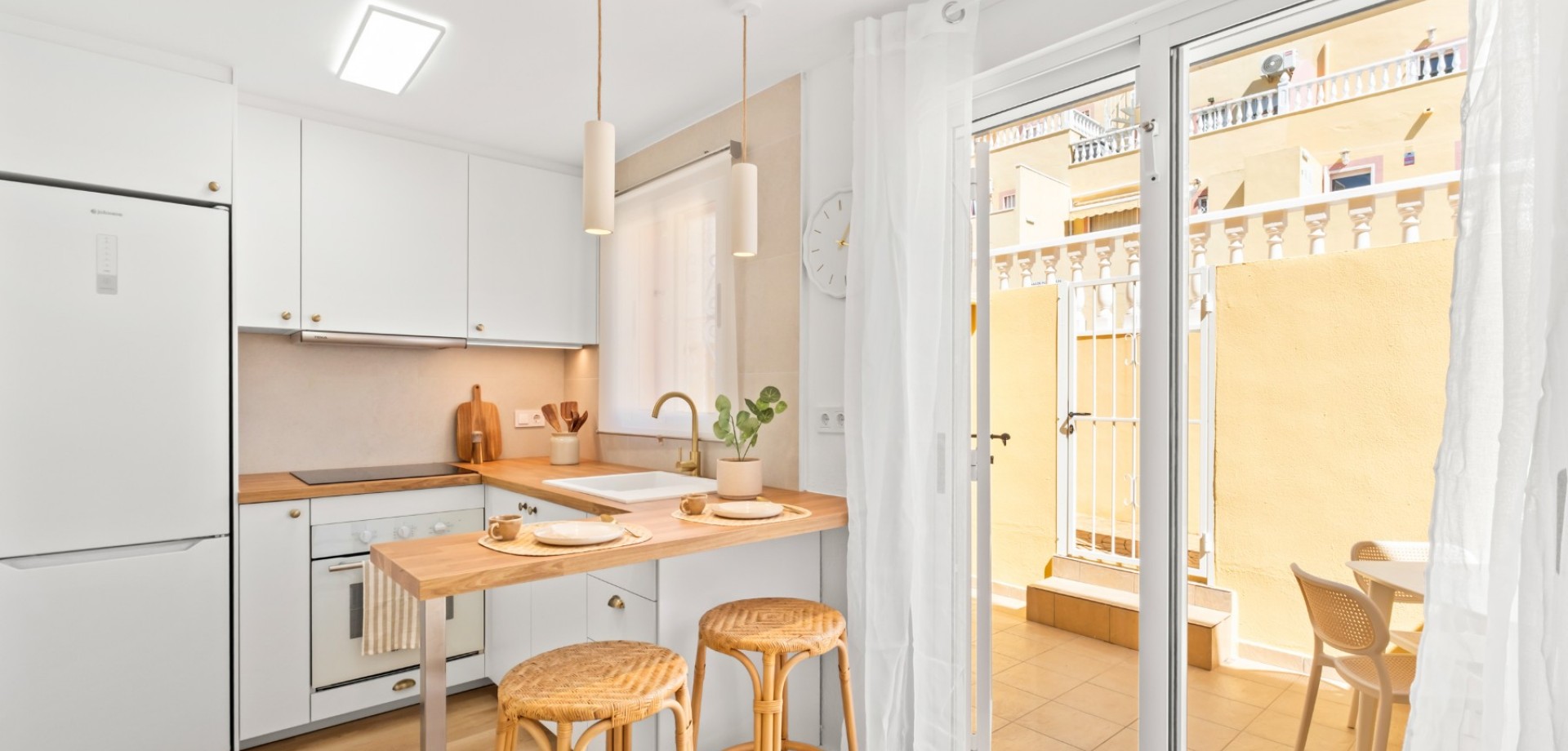 2-BEDROOM TOWNHOUSE WITH TERRACES AND COMMUNAL POOL – LAS FILIPINAS, ORIHUELA COSTA