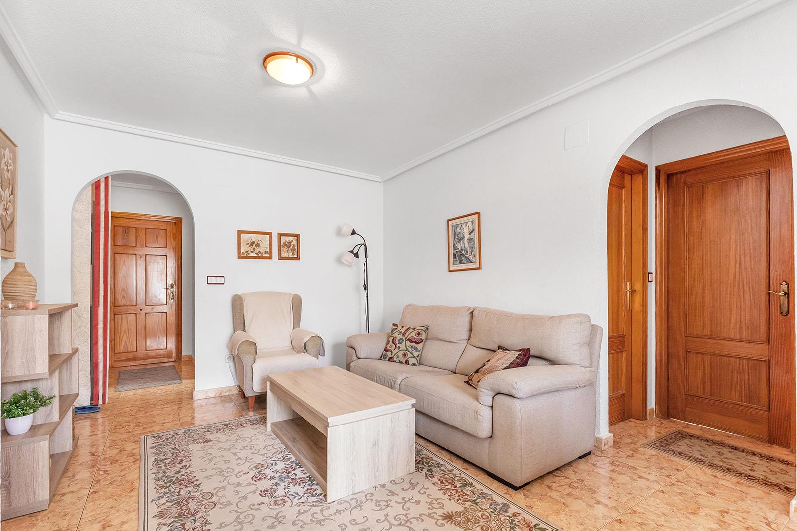 3-BEDROOM PENTHOUSE WITH SOUTH-FACING TERRACE, COMMUNAL POOL AND GARAGE – PLAYA DEL CURA, TORREVIEJA