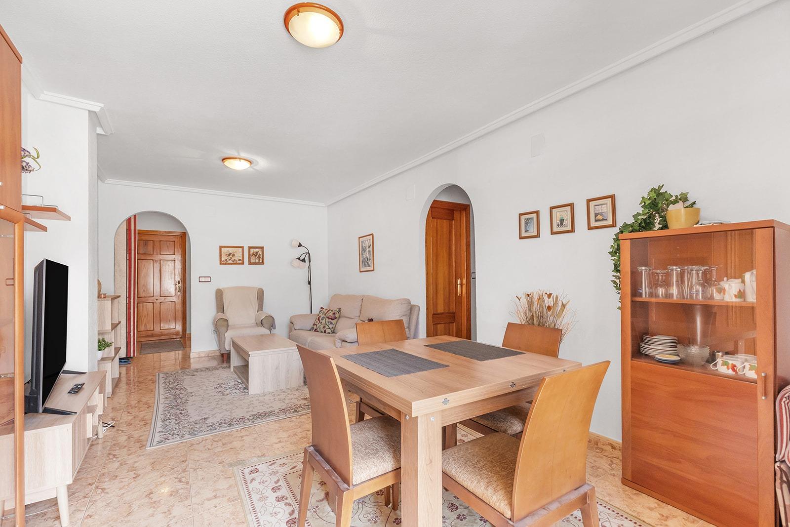 3-BEDROOM PENTHOUSE WITH SOUTH-FACING TERRACE, COMMUNAL POOL AND GARAGE – PLAYA DEL CURA, TORREVIEJA