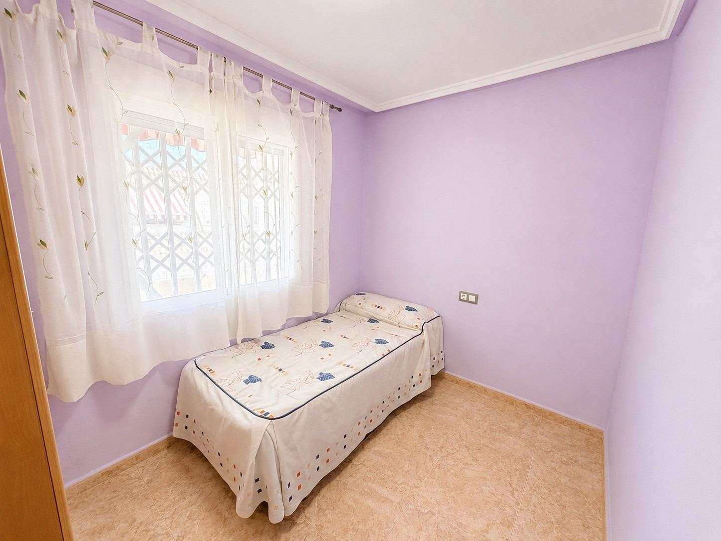 3-BEDROOM PENTHOUSE WITH LARGE 36 M² TERRACE AND COMMUNAL POOL – TORREVIEJA