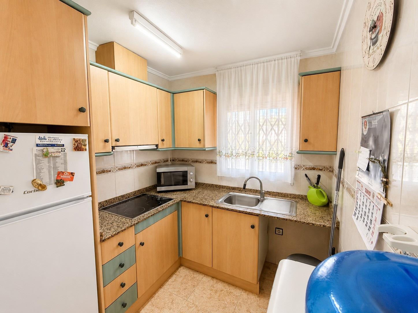 3-BEDROOM PENTHOUSE WITH LARGE 36 M² TERRACE AND COMMUNAL POOL – TORREVIEJA