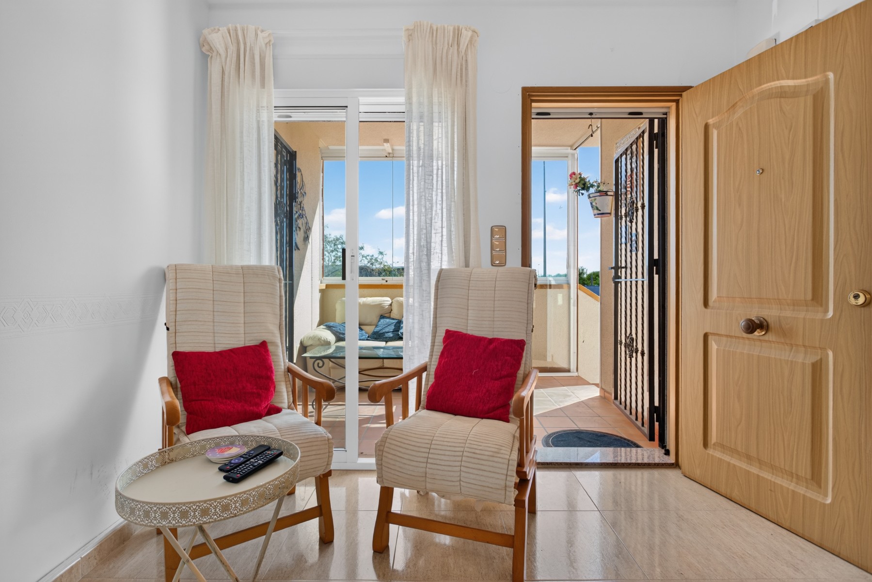 SINGLE-LEVEL 2-BEDROOM TOWNHOUSE WITH 2 TERRACES AND 55 M² PRIVATE SOLARIUM – LOS DOLSES / VILLAMARTÍN, ORIHUELA COSTA