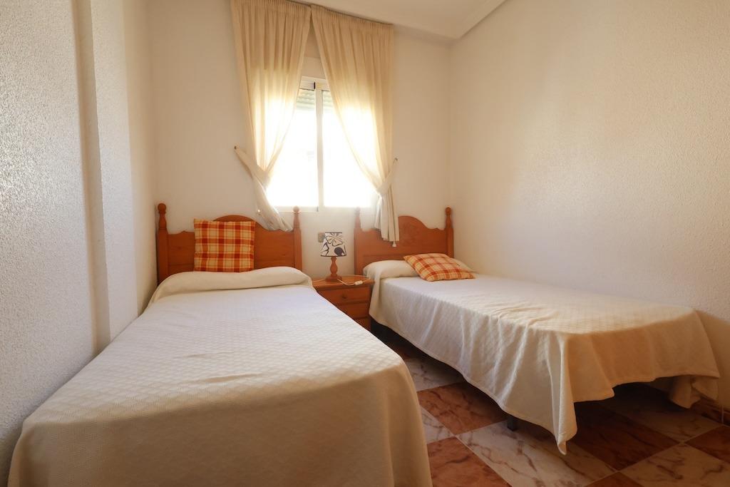 2-BEDROOM TOWNHOUSE WITH GARDEN, TERRACES AND SEA-VIEW SOLARIUM – PLAYA FLAMENCA, ORIHUELA COSTA